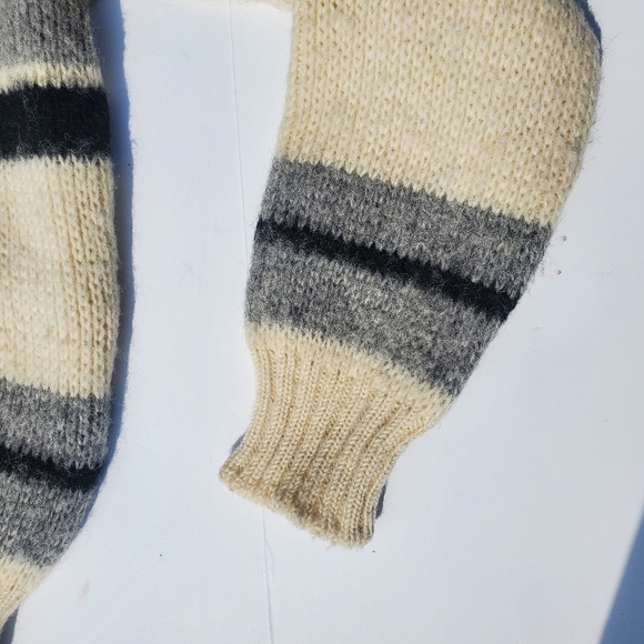 Brown Bison Pullover Knit Sweater Small - Picture 7 of 12